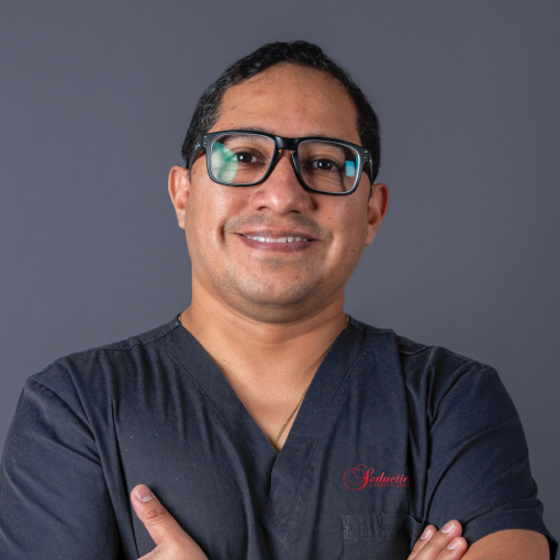 Headshot Photograph of Dr Paul Perales Plastic Surgeon Miami | Seduction Cosmetic Center.